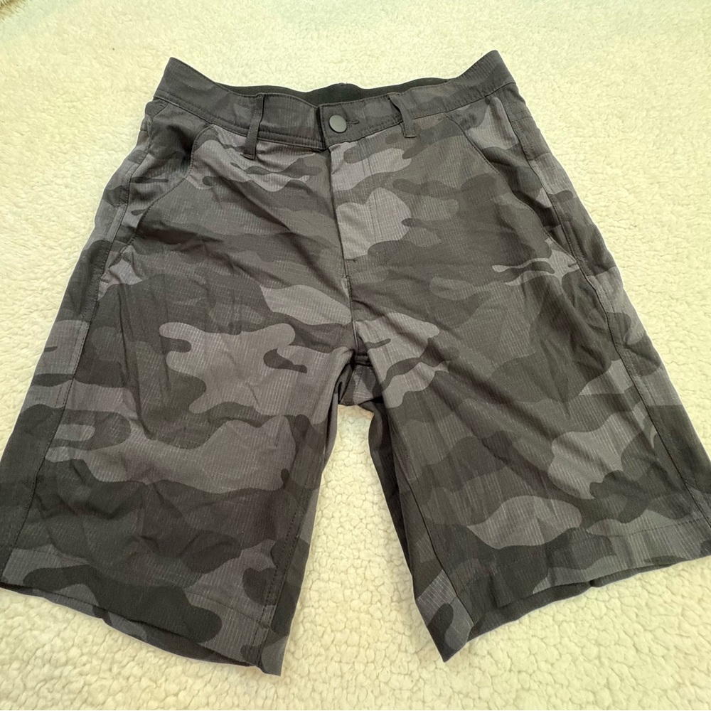 George Men's Cargo Shorts in Camouflage Black and Gray